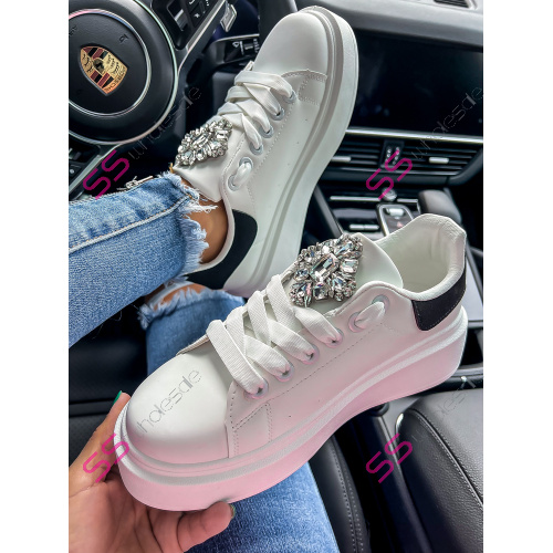 Tenisky zdobené kamienkami MARGY-