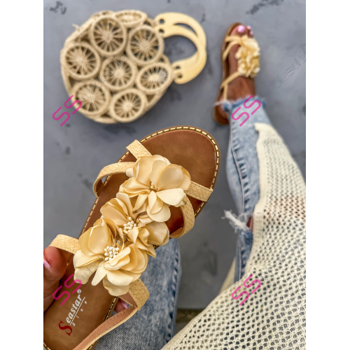 Sandále zdobené kvetmi FLORA