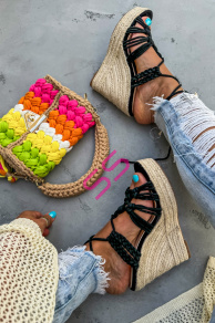 Platformové sandále na viazanie FEMIE-