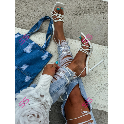 Elegantné sandále na viazanie CARRIE-