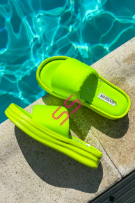 Neónovo-žlté šľapky AVIVA-