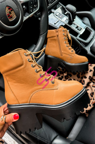 Šnúrovacie členkové čižmy KAMALA+