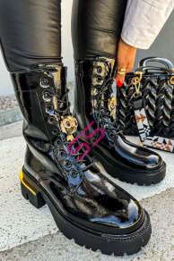 Lakované šnúrovacie členkové čižmy EMILY+