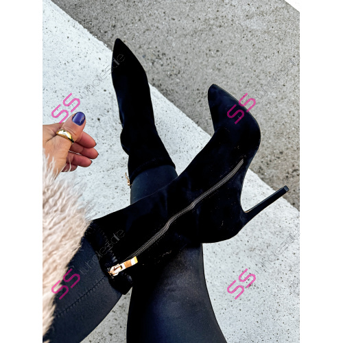 Čierne členkové čižmy ASMA-