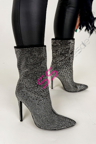 Členkové čižmy zdobené kamienkami EFFIE+