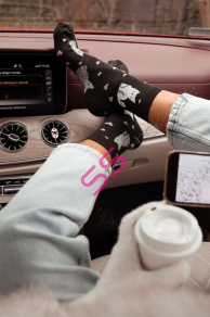 Čierne ponožky s mačičkami-