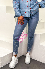 Vysoko-pásové skinny rifle zdobené kamienkami a korálikmi