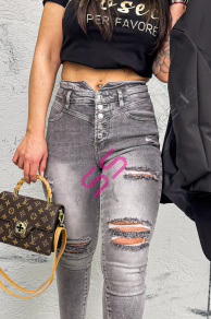 Roztrhané skinny rifle s vysokým pásom