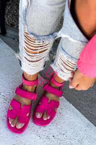 Semišové sandále na suchý zips MAIKO