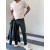 Čierne pánske rifle slim fit s opaskom