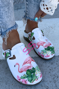 Vzorované zdravotnícke šľapky FLAMINGO