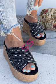 Platformové šľapky zdobené kamienkami MADONA-