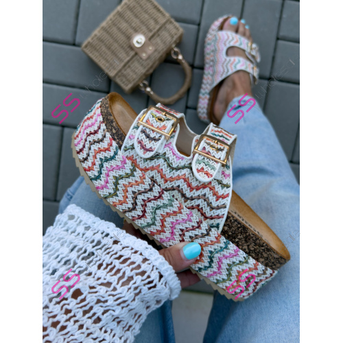 Vzorované šľapky na platforme DATOLA-