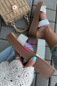 Šľapky zdobené kamienkami MANUELA