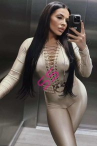 Luxusný krémový overal s opaskom ANAISA+