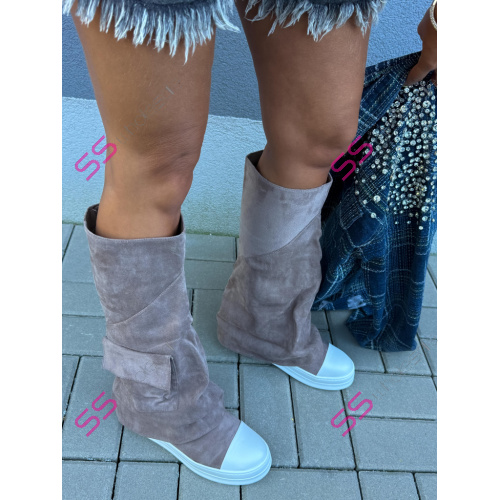 Extravagantné vysoké čižmy SHAYNA-