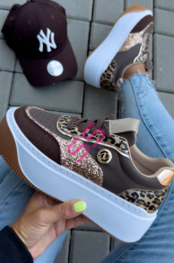 Platformové tenisky so zlatými detailmi APRYLL-