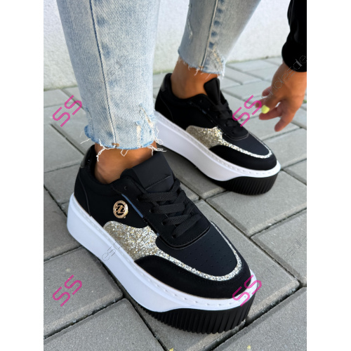 Platformové tenisky so zlatými detailmi APRYLL-