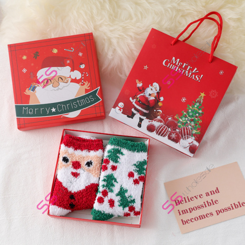 Vianočné ponožky v darčekovej krabičke s darčekovou taškou