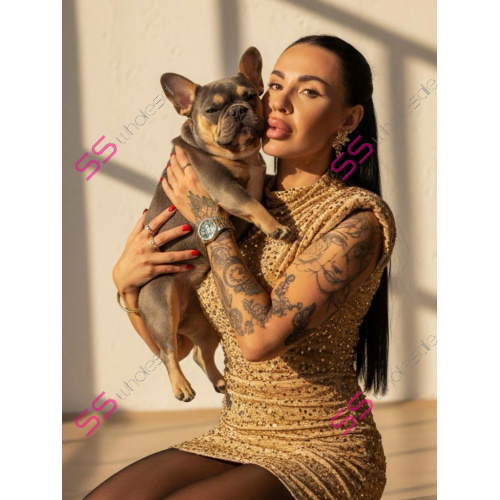 Velvet šaty zdobené flitrami AMBERLY+