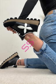 Dámske tenisky so zlatým doplnkom JILIAN-