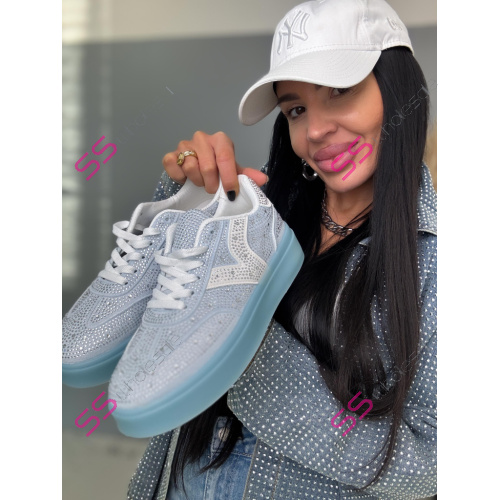 Platformové tenisky zdobené kamienkami CHILA