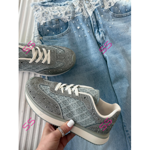 Platformové tenisky zdobené kamienkami NESANA