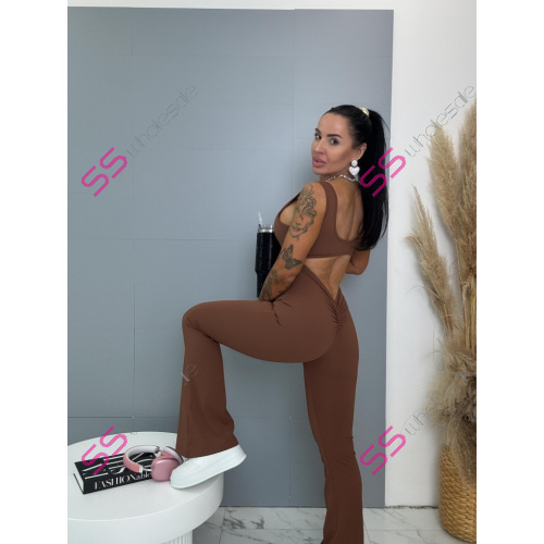 Tvarujúci overal s vypchávkami a tvarovaným zadkom ZENADA