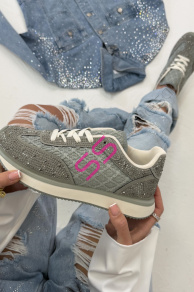 Platformové tenisky zdobené kamienkami NESANA-