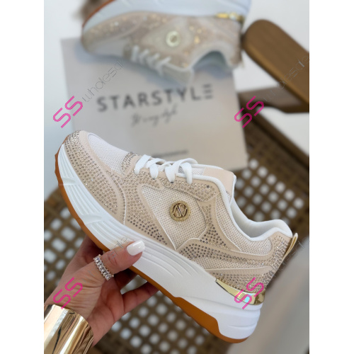 Platformové tenisky zdobené kamienkami CATIA